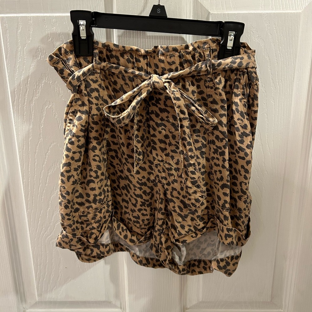 Aerie. Women’s medium. cheetah print shorts.